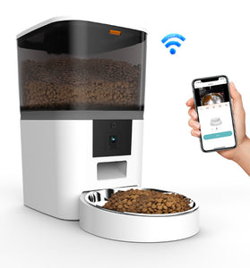 Video Camera With Adjustable Performance Pet Feeder